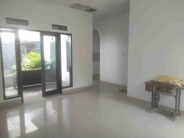 rumah siap huni murah 600 jtan strategis di Ciwastra