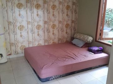 DIJUAL RUMAH CANTIK 2 LANTAI LINGKUNGAN ASRI DI LENGKONG GUDANG TIMUR (GL123)
