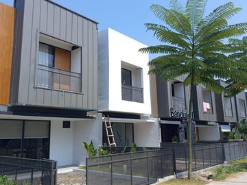 Rumah + Kantor Baru 2 LT di Bumi Adipura Cluster Magnolia Xiana