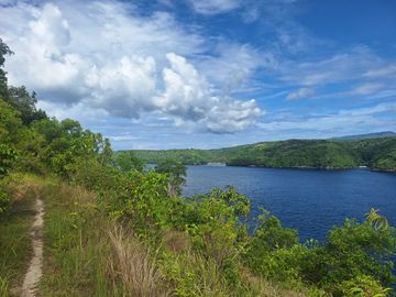 Rare 2-Hectare Prime Cliff-Front Development Land – Nusa Ceningan, Bali