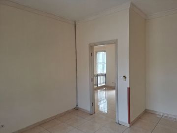 Disewakan Rumah Cantik 2 Lantai di Cluster Sutera Onyx, Alam Sutera, Tangerang