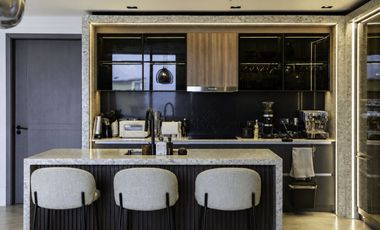 RARE SKY SUITE | EAST GALLERY PLACE
