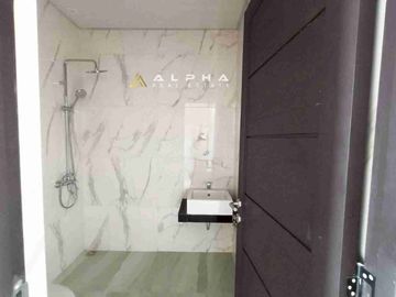 Dijual Cepat Rumah 3 Lantai di The Icon Central, Batam Center
