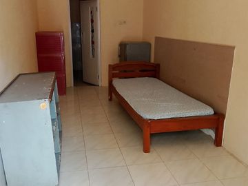 Di sewakan rumah kosan 3 pintu, dalam komplek pondok Pekayon indah, galaxi bekasi