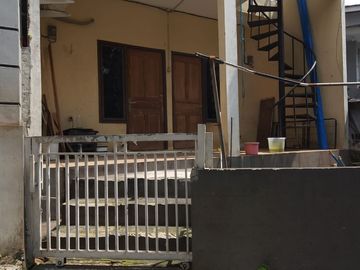 Di sewakan rumah kosan 3 pintu, dalam komplek pondok Pekayon indah, galaxi bekasi