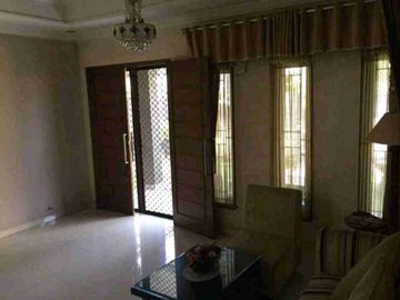 Rumah 2 Lantai Siap Huni, Semifurnished, Bebas Banjir, Lokasi Strategis di Dukuh Zamrud, Bekasi