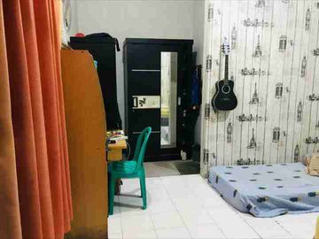 Rumah 2 Lantai Siap Huni, Semifurnished, Bebas Banjir, Lokasi Strategis di Dukuh Zamrud, Bekasi