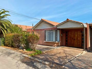 Casa 3D 3B 1E en Cond. Los Álamos | 209 m² T | Puente Alto