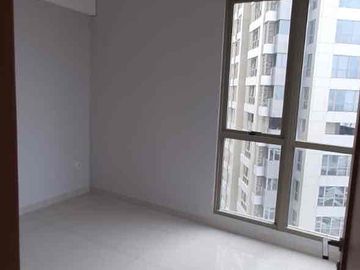 Disewakan Apartement Semi Furnished Lantai Tinggi Tower D Di Taman Anggrek Residence - Jakarta Barat.
