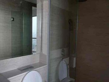 Disewakan Apartement Semi Furnished Lantai Tinggi Tower D Di Taman Anggrek Residence - Jakarta Barat.