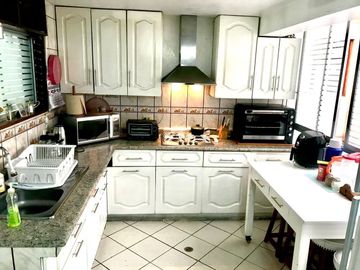 Vendo departamento en el SURQUILLO (2° piso)