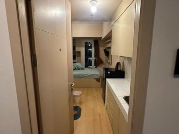 Disewakan Studio Apartemen Tokyo Riverside PIK 2 Fullfurnish siap Huni