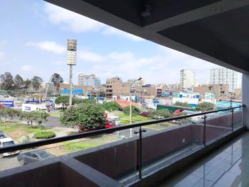 Vendo Local comercial en venta – Galería El Reloj Malvinas Plaza