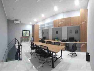 Ruko 2 Lantai Furnished Untuk Kantor Disewakan