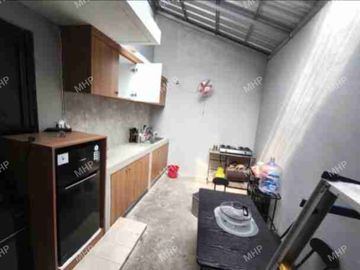 Ruko 2 Lantai Furnished Untuk Kantor Disewakan