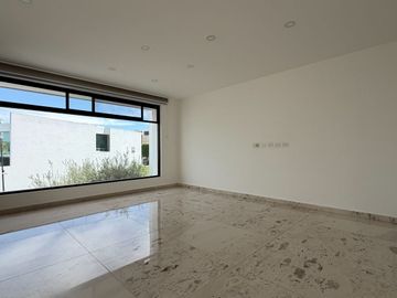 CASA EN VENTA SEGUNDA SECCION LOMAS DE ANGELOPOLIS PARQUE CAIRO HERMOSA
