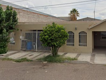 CASA EN VENTA EN CALLE 16, INDUSTRIAL NTE, DELICIAS CHIHUAHUA