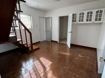For Lease! 5 Bedrooms + 4 Toilet and Bath at Dasmariñas Village, Makati