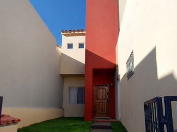 OPORTUNIDAD RESIDENCIAL SAN MARINO CASA DE TRES RECAMARAS