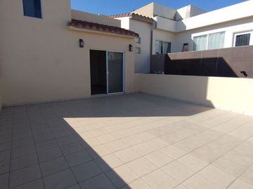 OPORTUNIDAD RESIDENCIAL SAN MARINO CASA DE TRES RECAMARAS