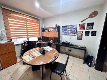 Casa en venta en El Palomar, parte baja