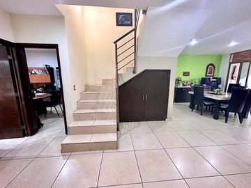 Casa en venta en El Palomar, parte baja