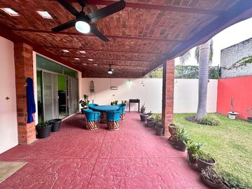 Casa en venta en El Palomar, parte baja