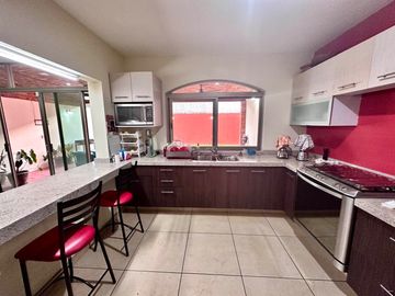 Casa en venta en El Palomar, parte baja