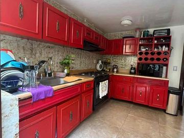Vista del valle, casa en venta, jardín, salón  de juegos
