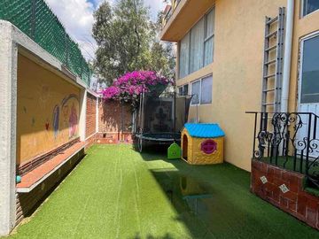 Vista del valle, casa en venta, jardín, salón  de juegos