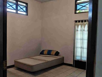 DIJUAL – Rumah Luas + Kos Aktif di Kawasan Taman Siswa, Yogyakarta 🏠🎓✨