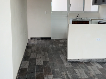 Edificio con 3 departamentos en venta en Av. 11 Sur