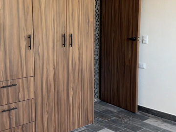 Edificio con 3 departamentos en venta en Av. 11 Sur