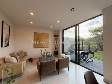 Casa en Venta con Jardín y Vista a la Reserva | Altozano Bpa107