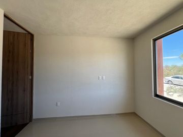 Casa Nueva En Venta – Jesús Del Monte Fraccionamiento privado con vigilancia 24/7 y amplias áreas verdes, ideal para disfrutar en familia.