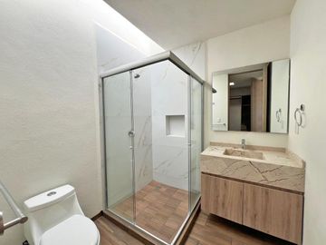 Casa Nueva En Venta – Jesús Del Monte Fraccionamiento privado con vigilancia 24/7 y amplias áreas verdes, ideal para disfrutar en familia.