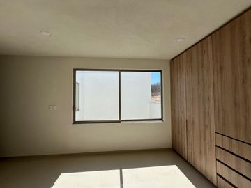 Casa Nueva En Venta – Jesús Del Monte Fraccionamiento privado con vigilancia 24/7 y amplias áreas verdes, ideal para disfrutar en familia.
