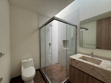 Casa Nueva En Venta – Jesús Del Monte Fraccionamiento privado con vigilancia 24/7 y amplias áreas verdes, ideal para disfrutar en familia.