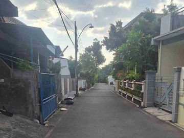 RUMAH DI JL KUKILO MUKTI SELATAN PEDURUNGAN SEMARANG
