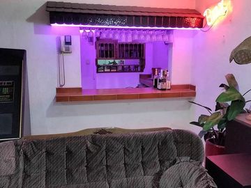 AMPLIA CASA EN RENTA