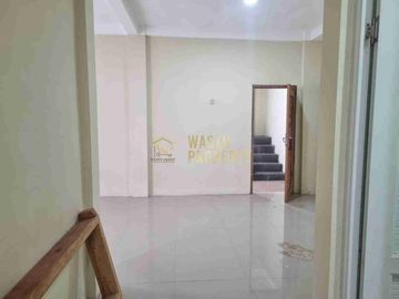 RUMAH 2 LANTAI SIAP HUNI DI JL. LELE DEKAT PAKUWON MALL