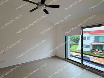 Casa en venta con alberca y seguridad en privada en álamos 1