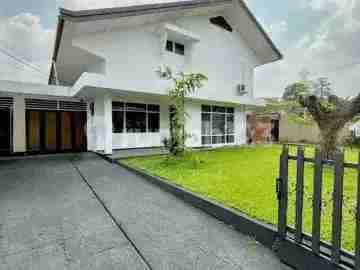 Rumah Lt 1.000m² Dalam Twon House Di KKO Cilandak