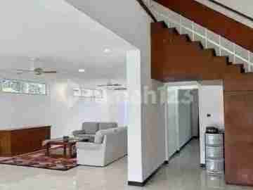 Rumah Lt 1.000m² Dalam Twon House Di KKO Cilandak