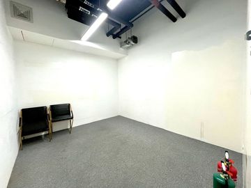 Best Value Office in BGC! Fully Fitted Commercial Unit at High Street South Corporate Plaza