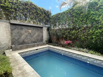 Casa con Alberca en Vista Hermosa