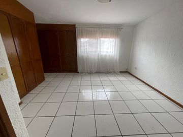 Casa con Alberca en Vista Hermosa