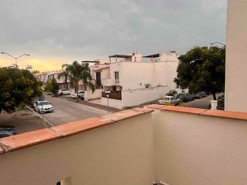 Casa en VENTA en Privanzas del Condado.