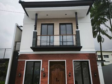 Villa Premium Kota Batu Dekat alun alun kota batu Bonus Furniture