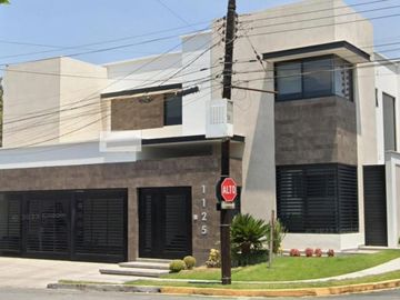 Valle oriente , San Pedro de la Garza, N.L
